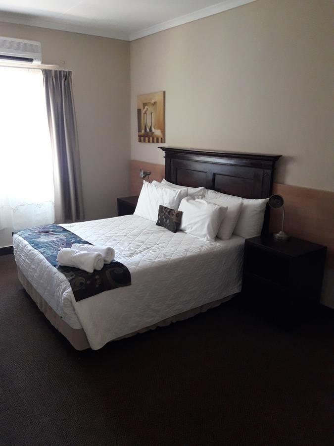 Airport Hotel Kimberley Exterior foto
